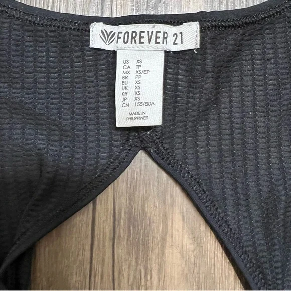 Women’s F21 Black Racer Back Workout Shirt Open Back Relax Fit Size XS - Picture 2 of 8